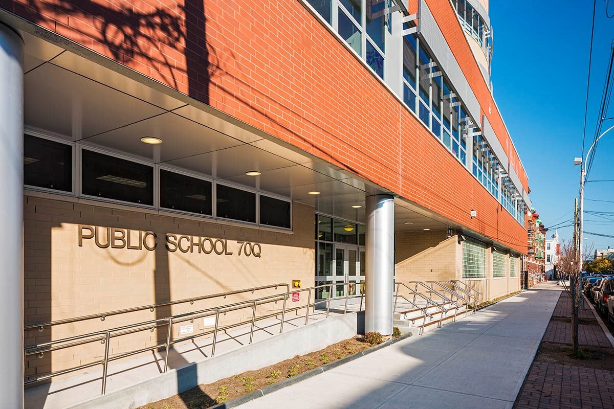 Ps70Q Building photo